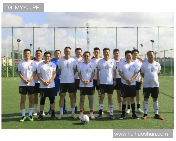 足球明星联手奢侈品牌打造精彩广告视频展现魅力与激情